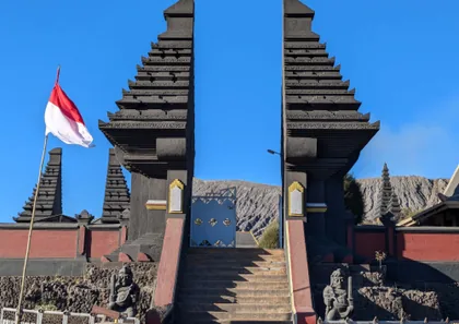 Tempeltor am Bromo