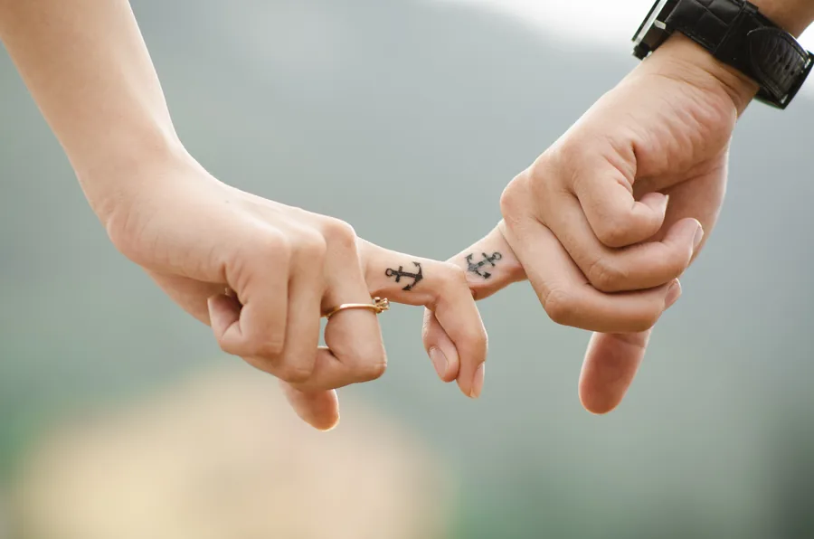 Linked Little Fingers