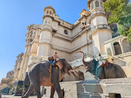 Elefanten am Palast von Udaipur