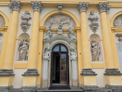 Portal des Wilanow-Palasts