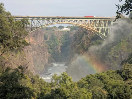 Die Brücke an den Victoriafällen