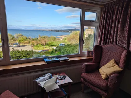 Das Fenster über der Broadford Bay